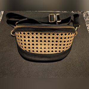 Universal Thread Black and Tan Woven Women's Crossbody Bag